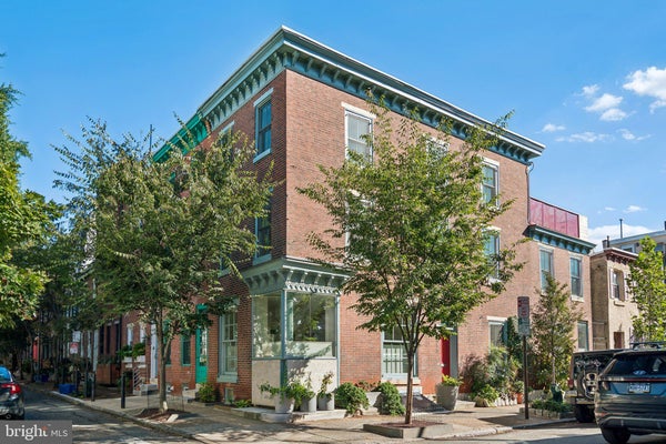 2324 WAVERLY ST, PHILADELPHIA, PA 19146 - Image f73f0dc0819ebd9a2befac1a839cf335/2004472576
