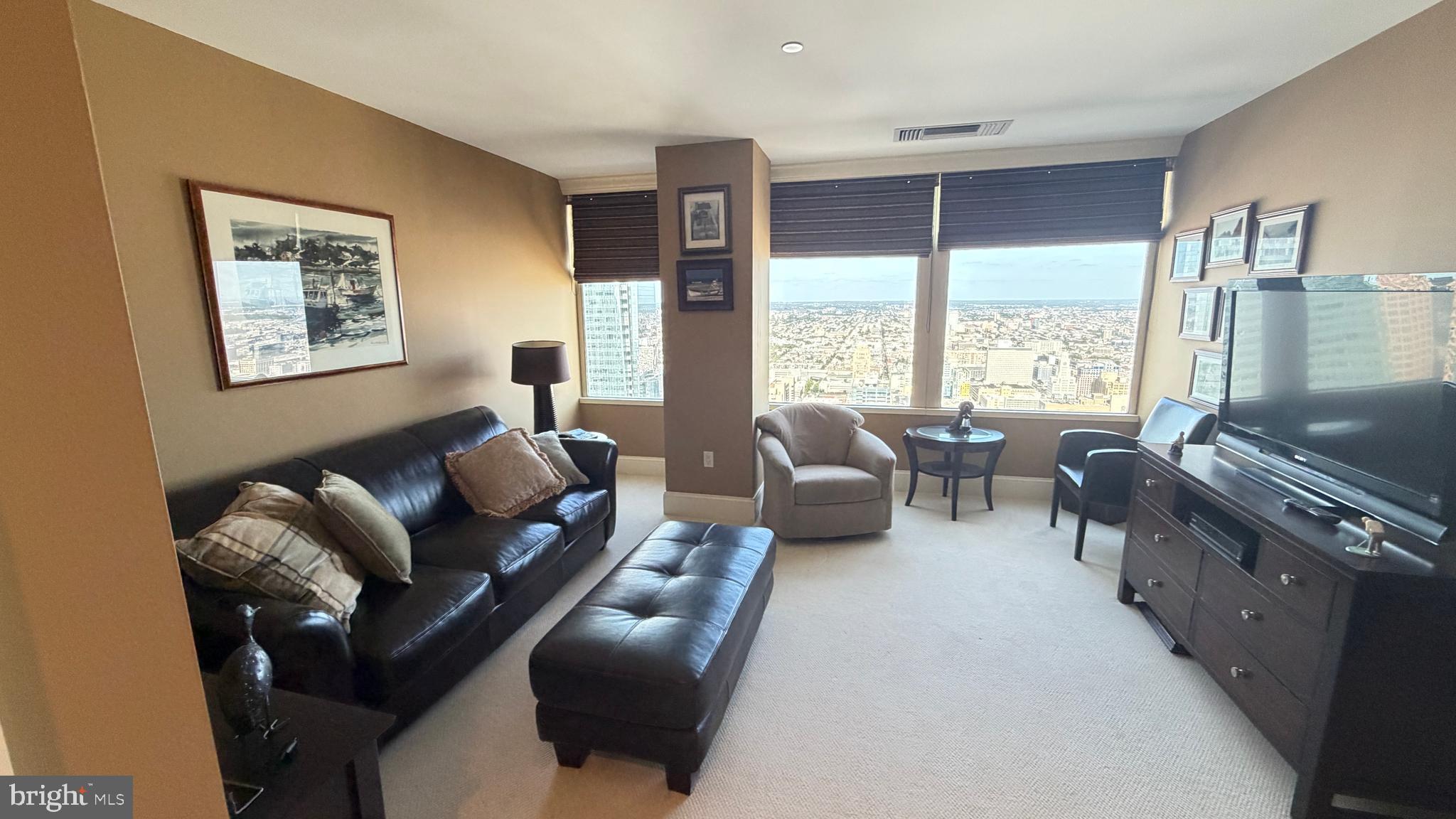 CENTER CITY - Residential Lease