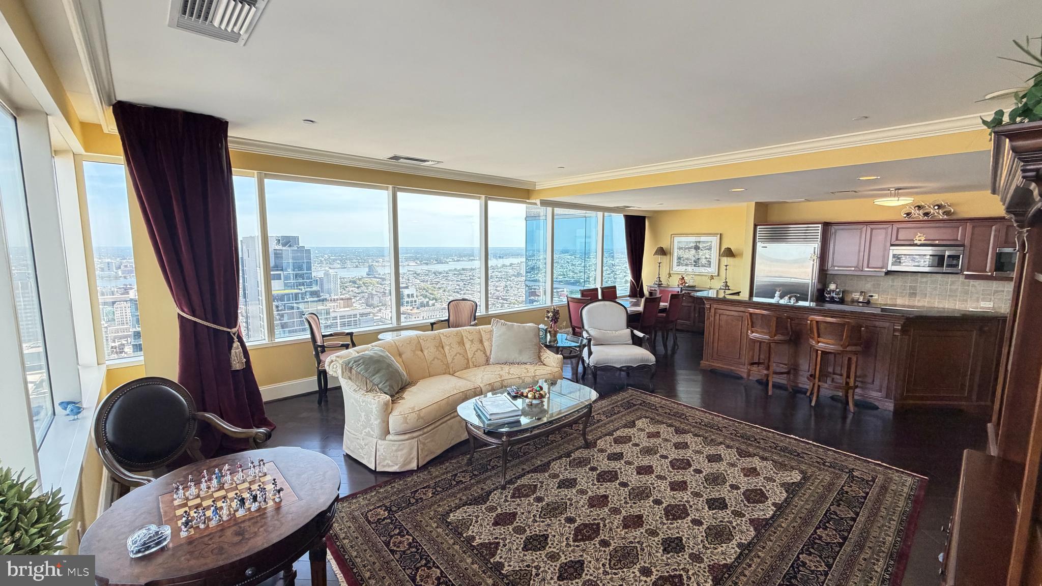 CENTER CITY - Residential Lease