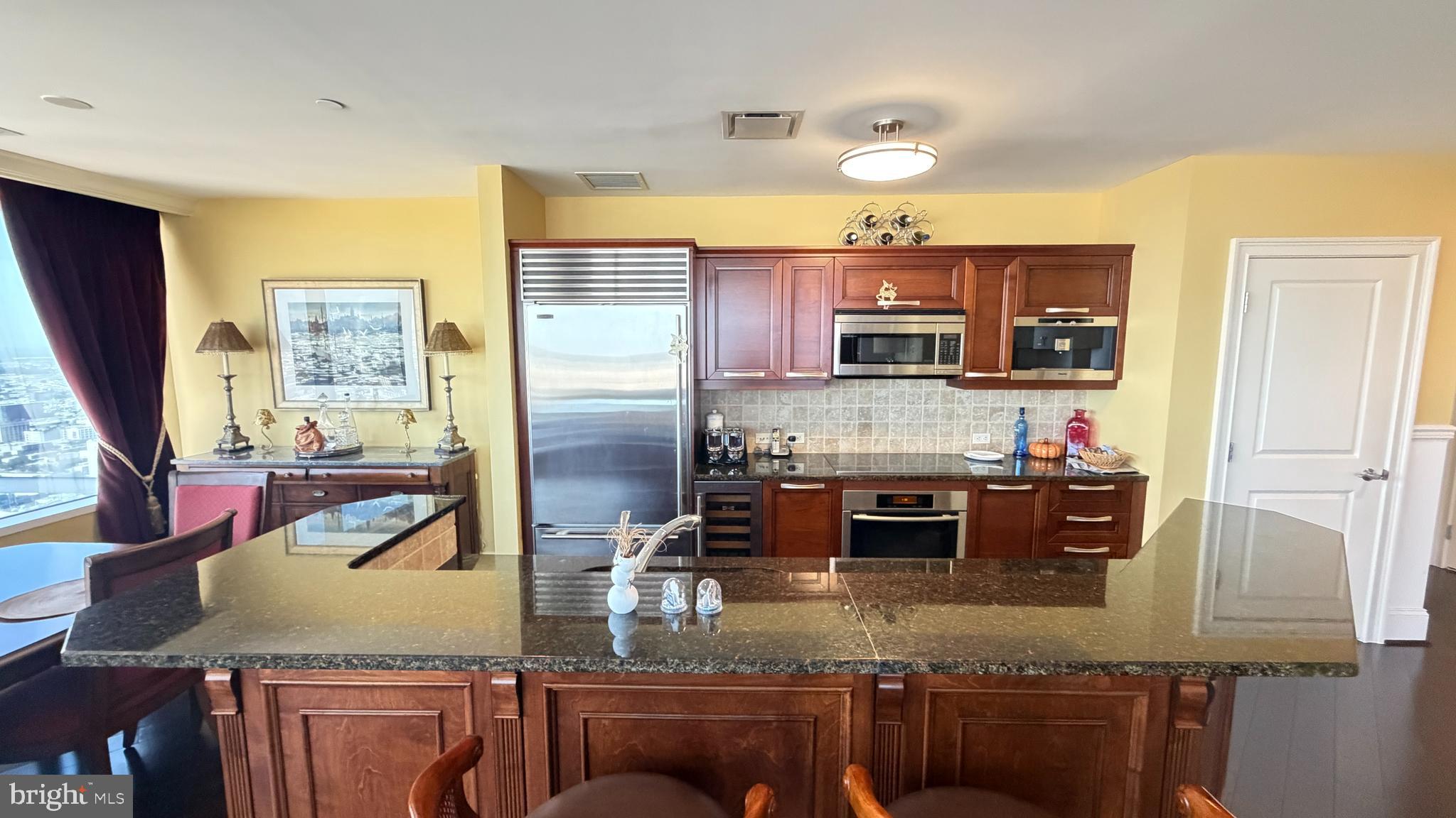 CENTER CITY - Residential Lease