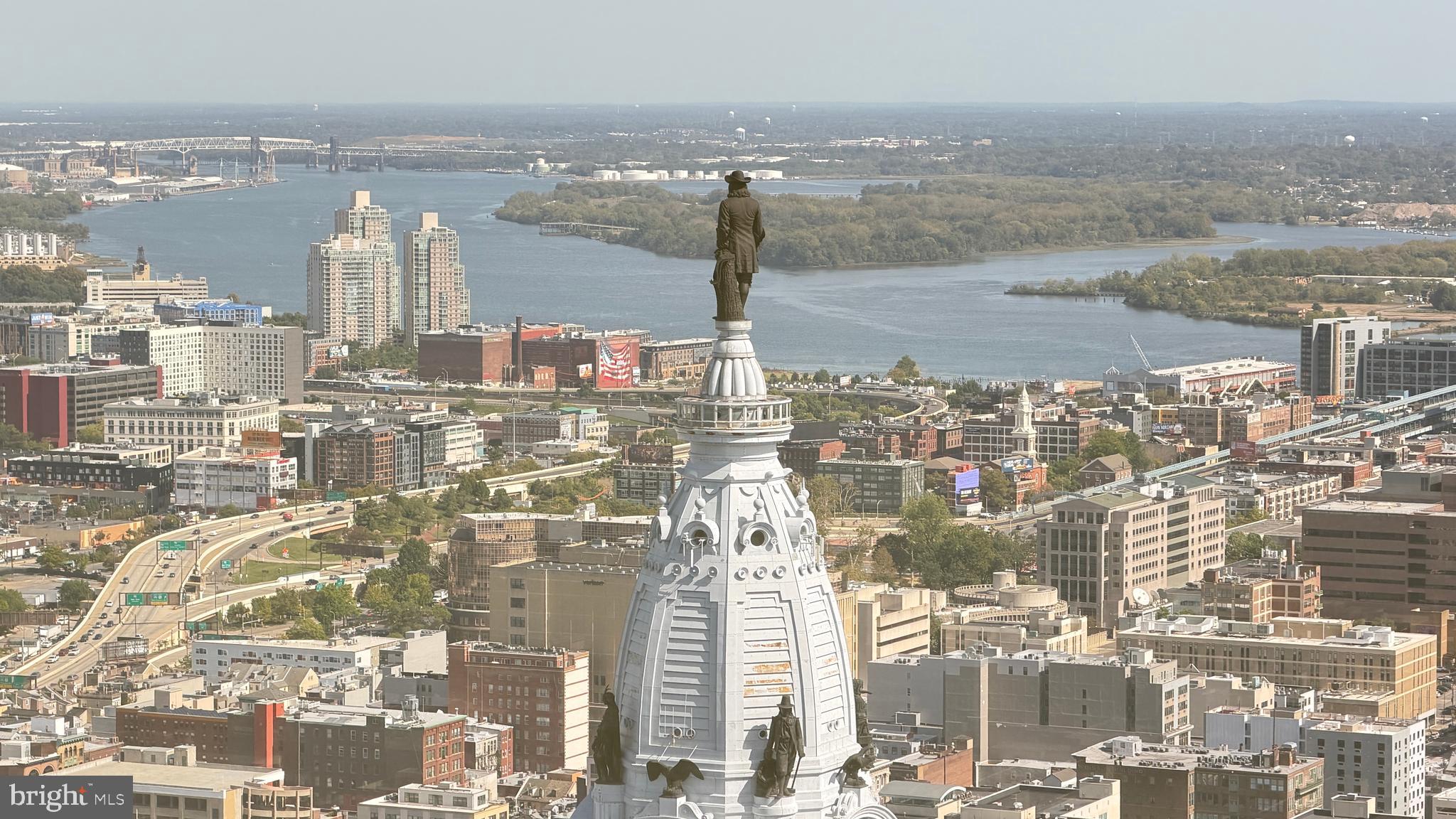 CENTER CITY - Residential Lease