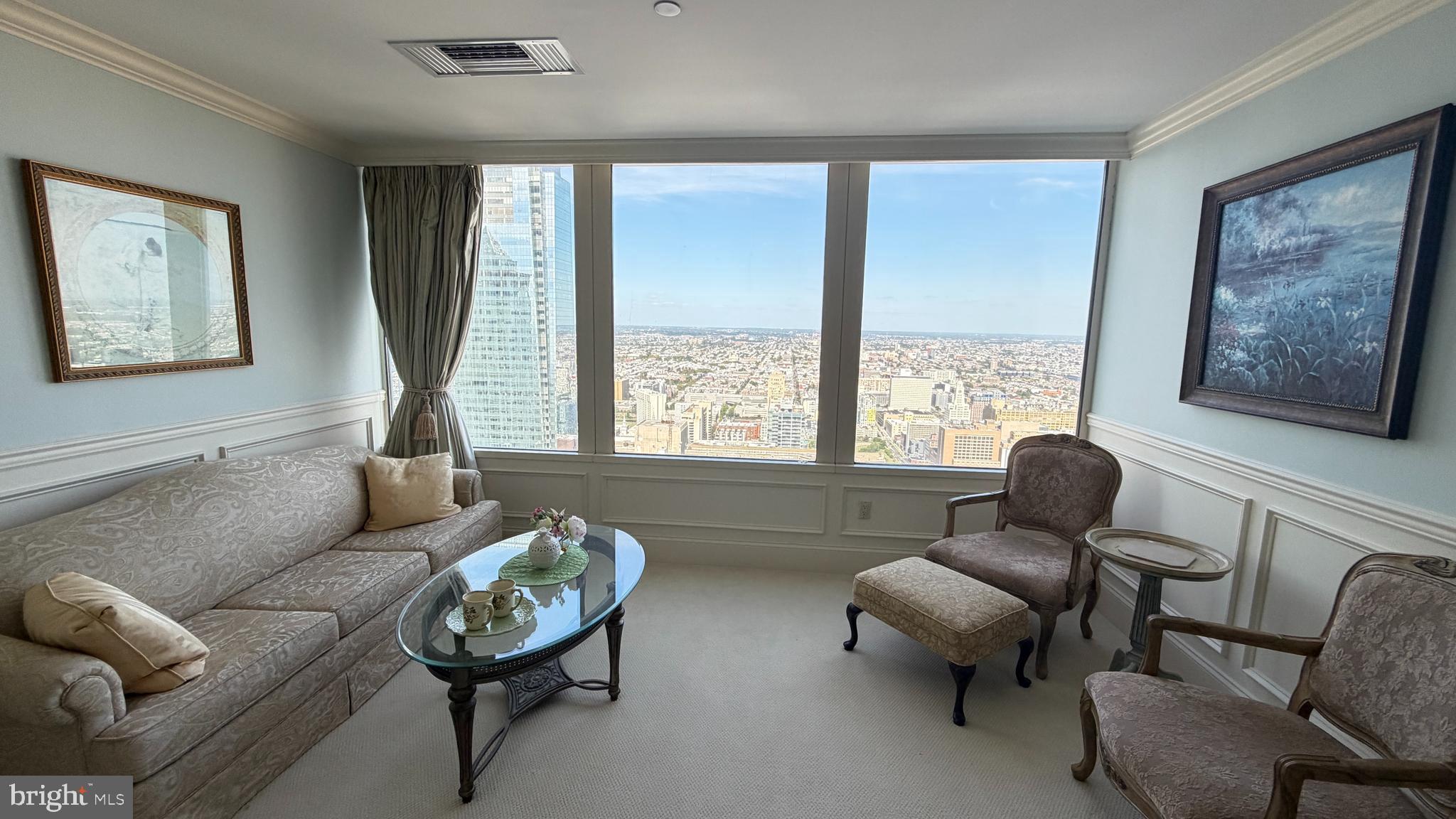 CENTER CITY - Residential Lease