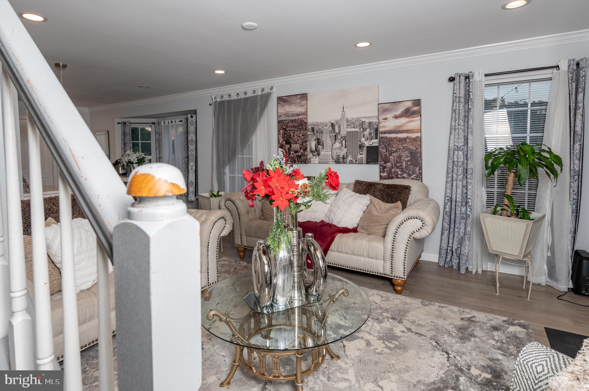 STRATFORD PLACE - Residential