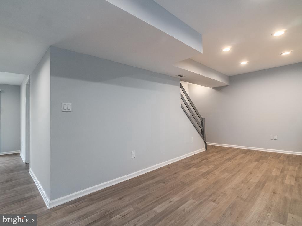 STRATFORD PLACE - Residential