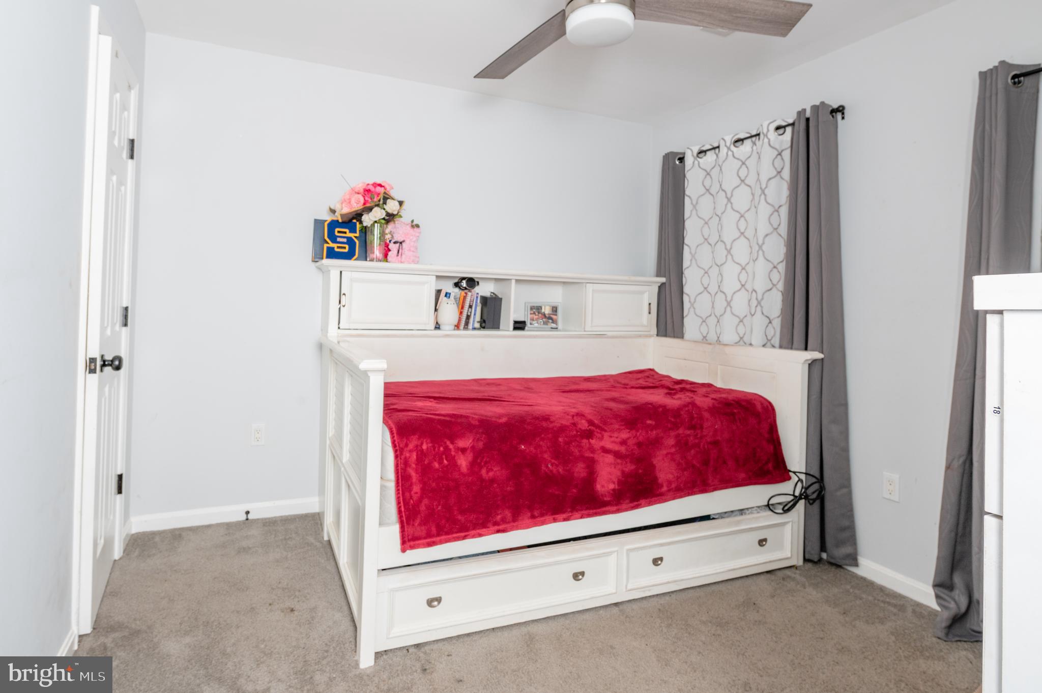 STRATFORD PLACE - Residential