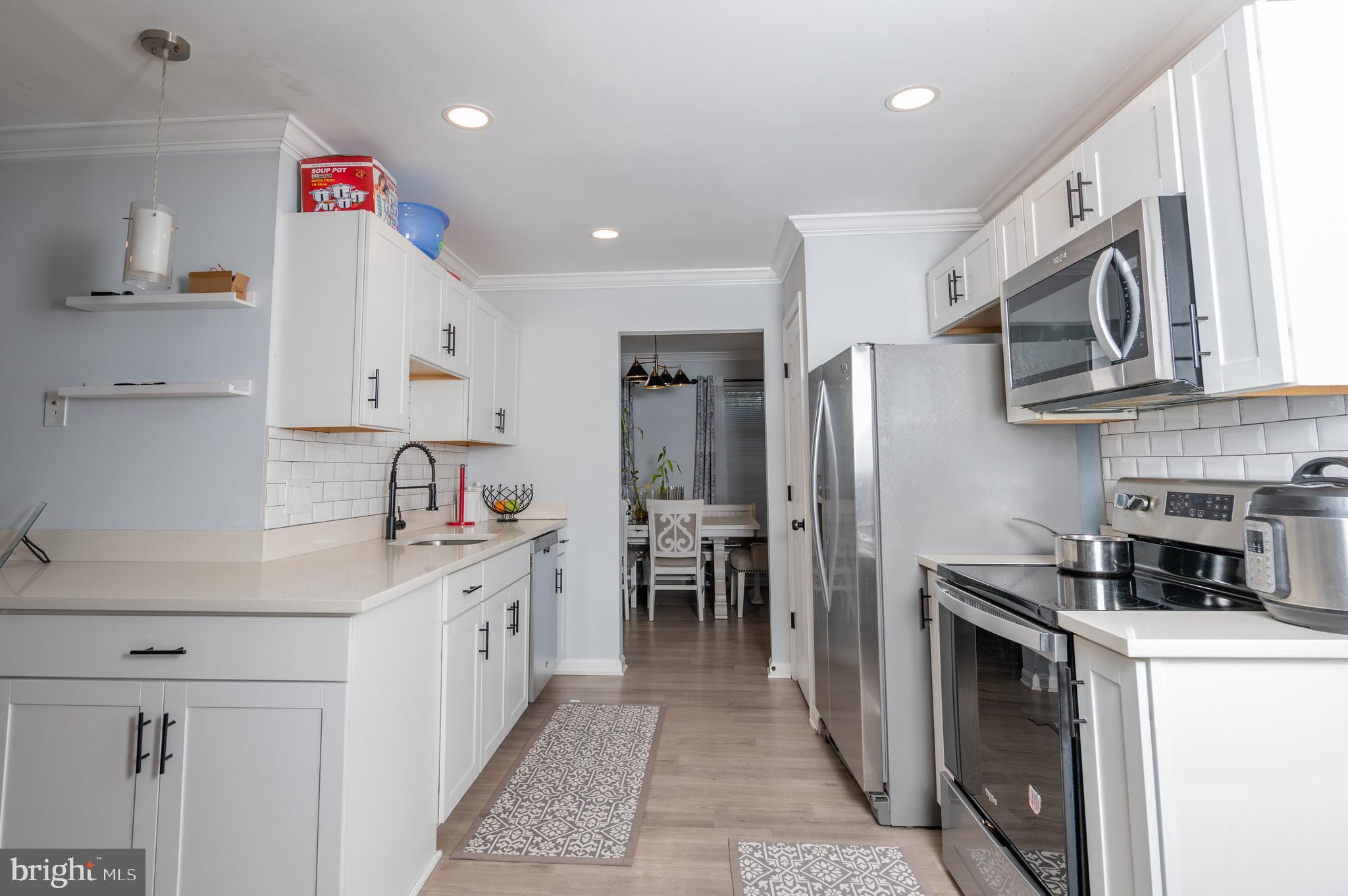 STRATFORD PLACE - Residential