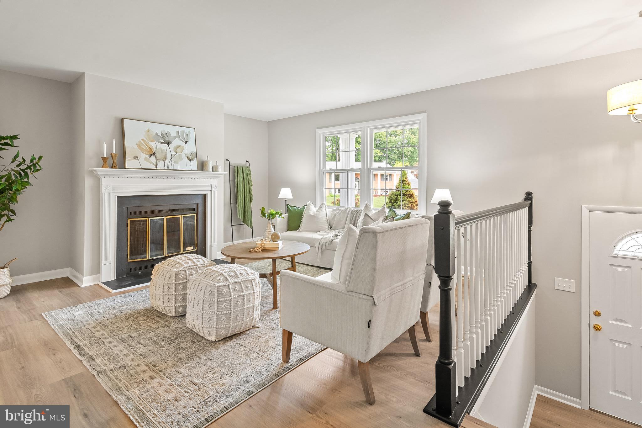 507 WILLIAMSBURG LANE