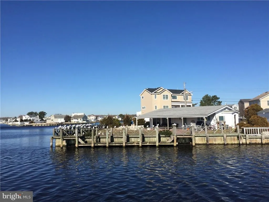 101 Sylvia Lane, Manahawkin, NJ 08050