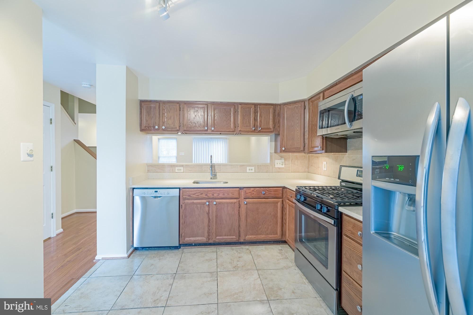 SUMMIT CREEK - Residential Lease