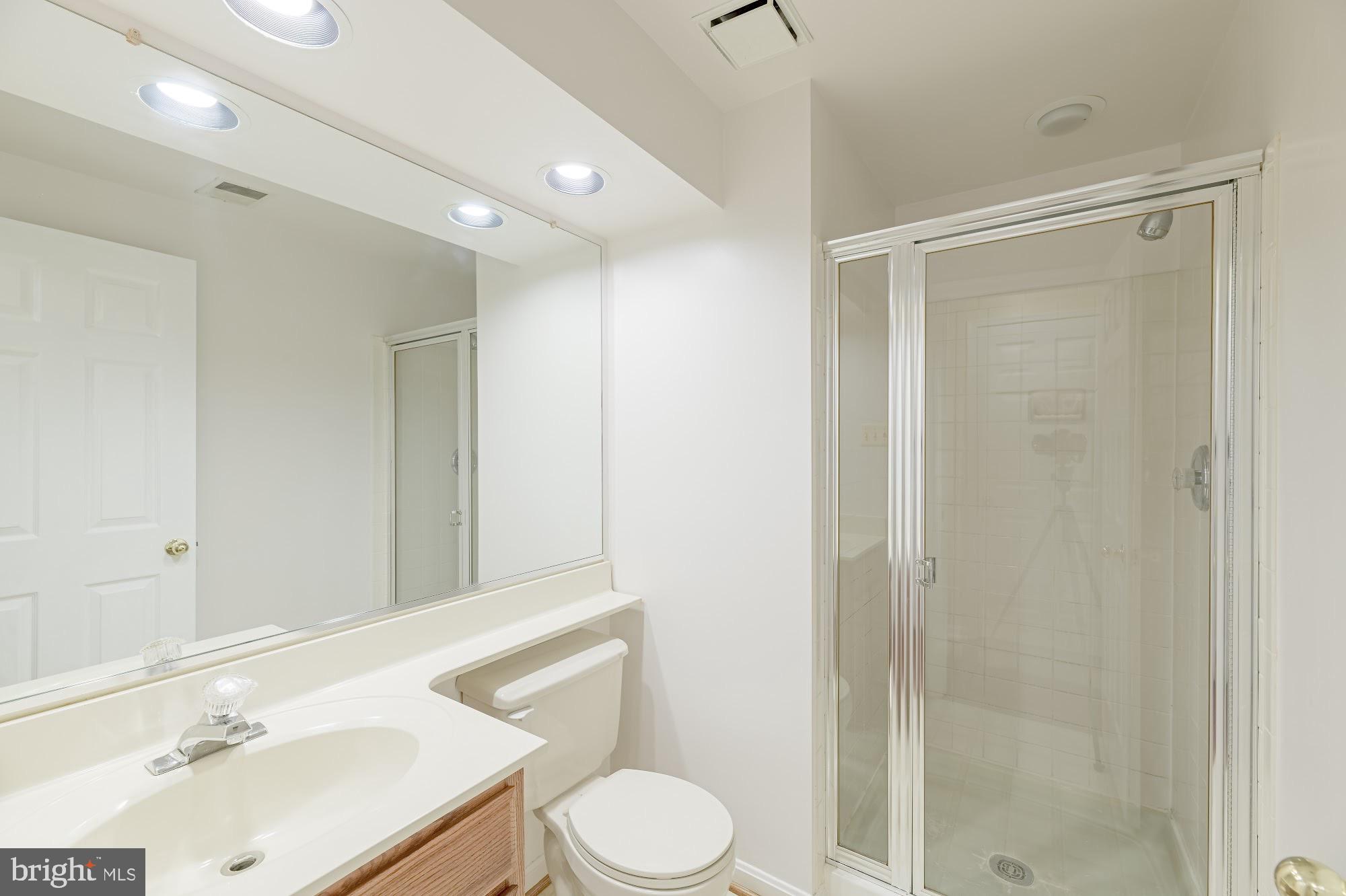 SUMMIT CREEK - Residential Lease