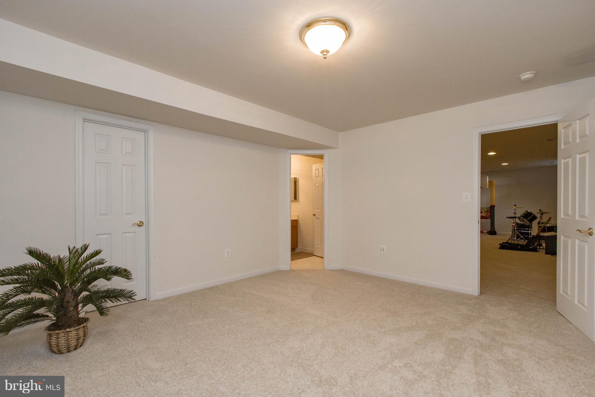 VICTORY LAKES - Residential