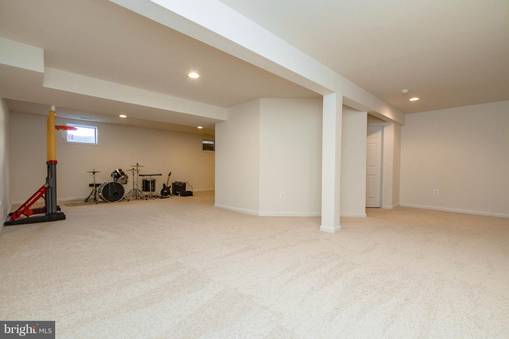 VICTORY LAKES - Residential