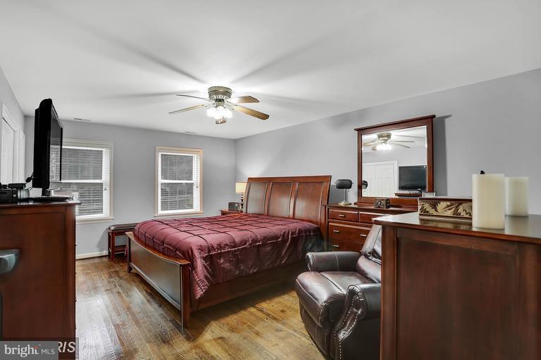 WRENS CORNER - Residential Lease