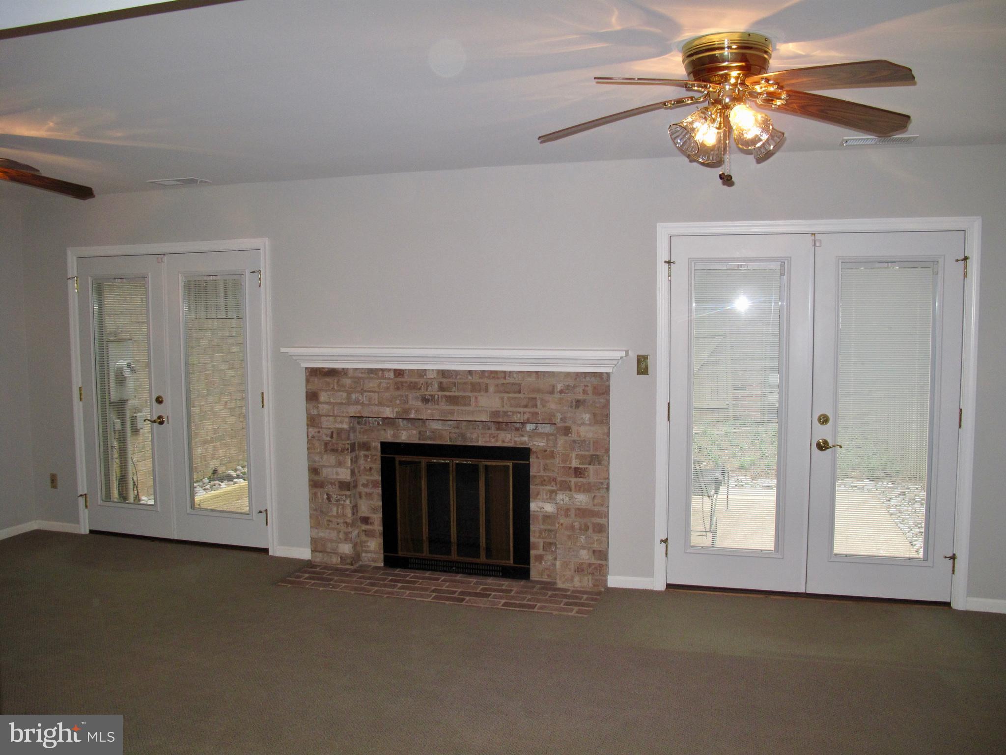 WRENS CORNER - Residential Lease