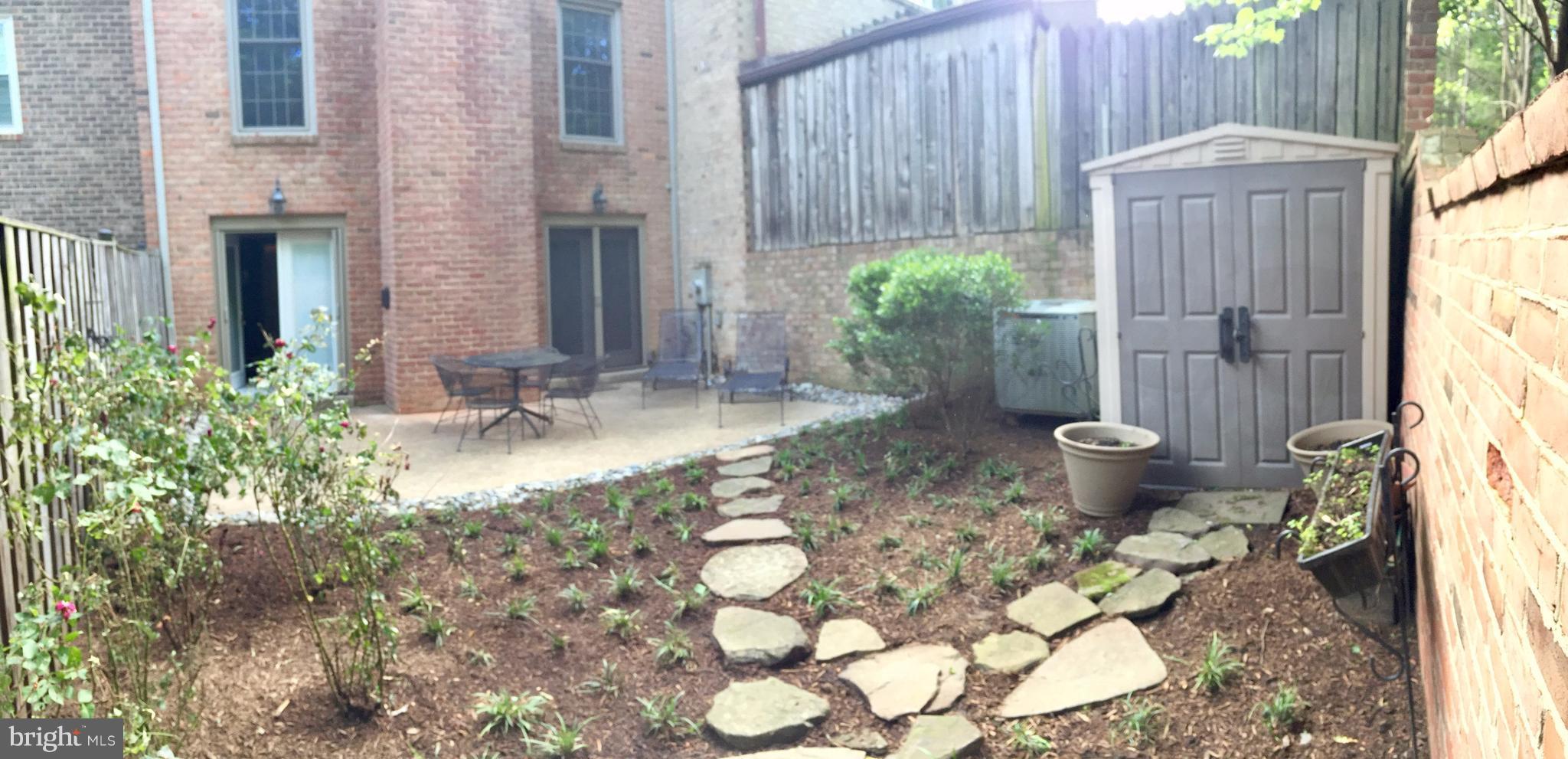 WRENS CORNER - Residential Lease