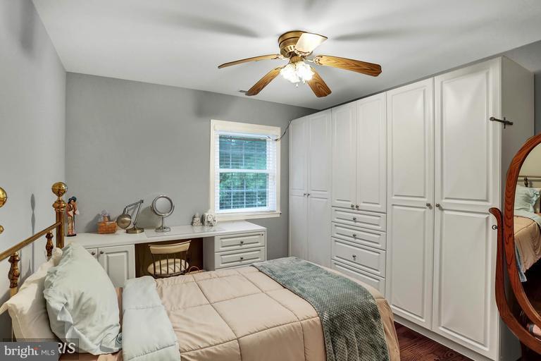 WRENS CORNER - Residential Lease