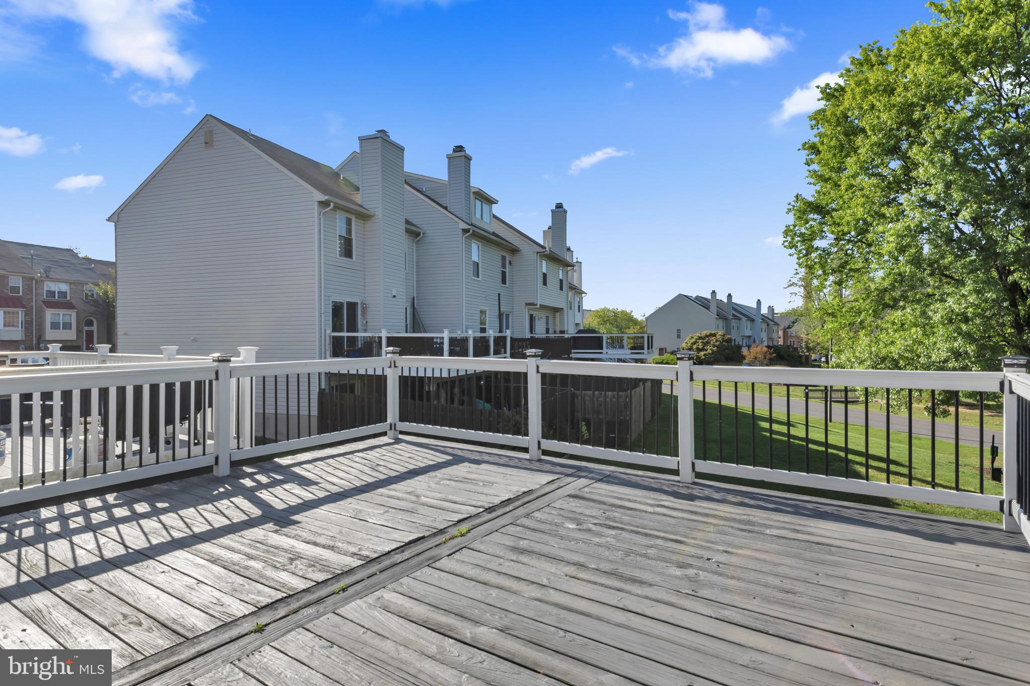 STONEY BEACH - Residential