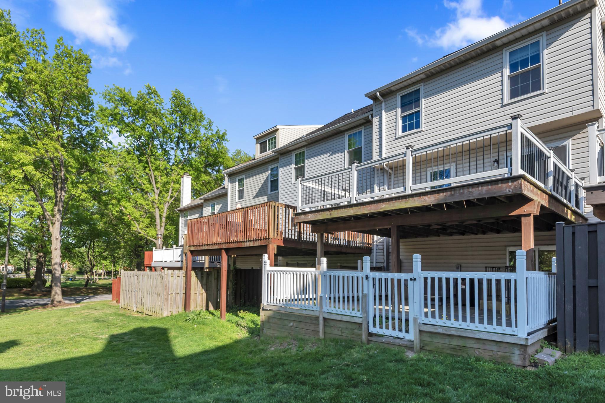 STONEY BEACH - Residential