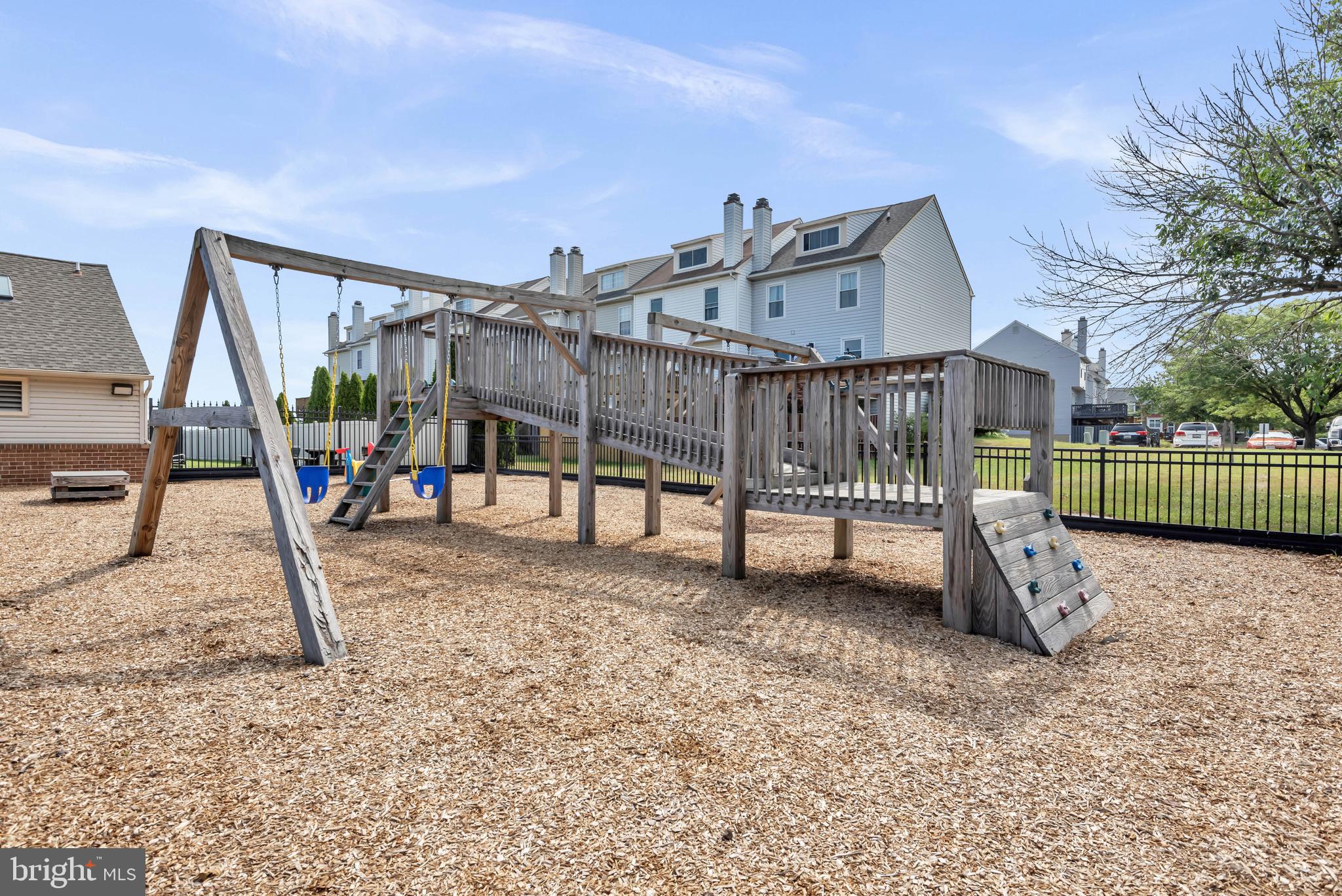 STONEY BEACH - Residential