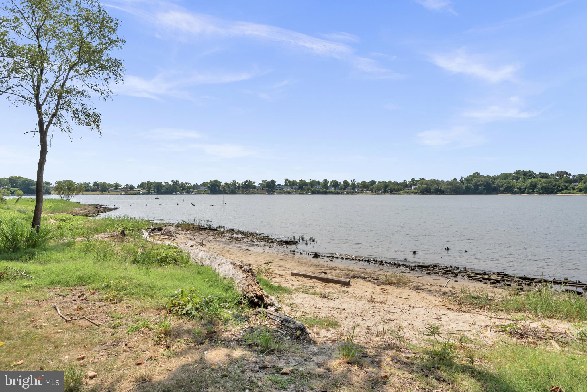 STONEY BEACH - Residential
