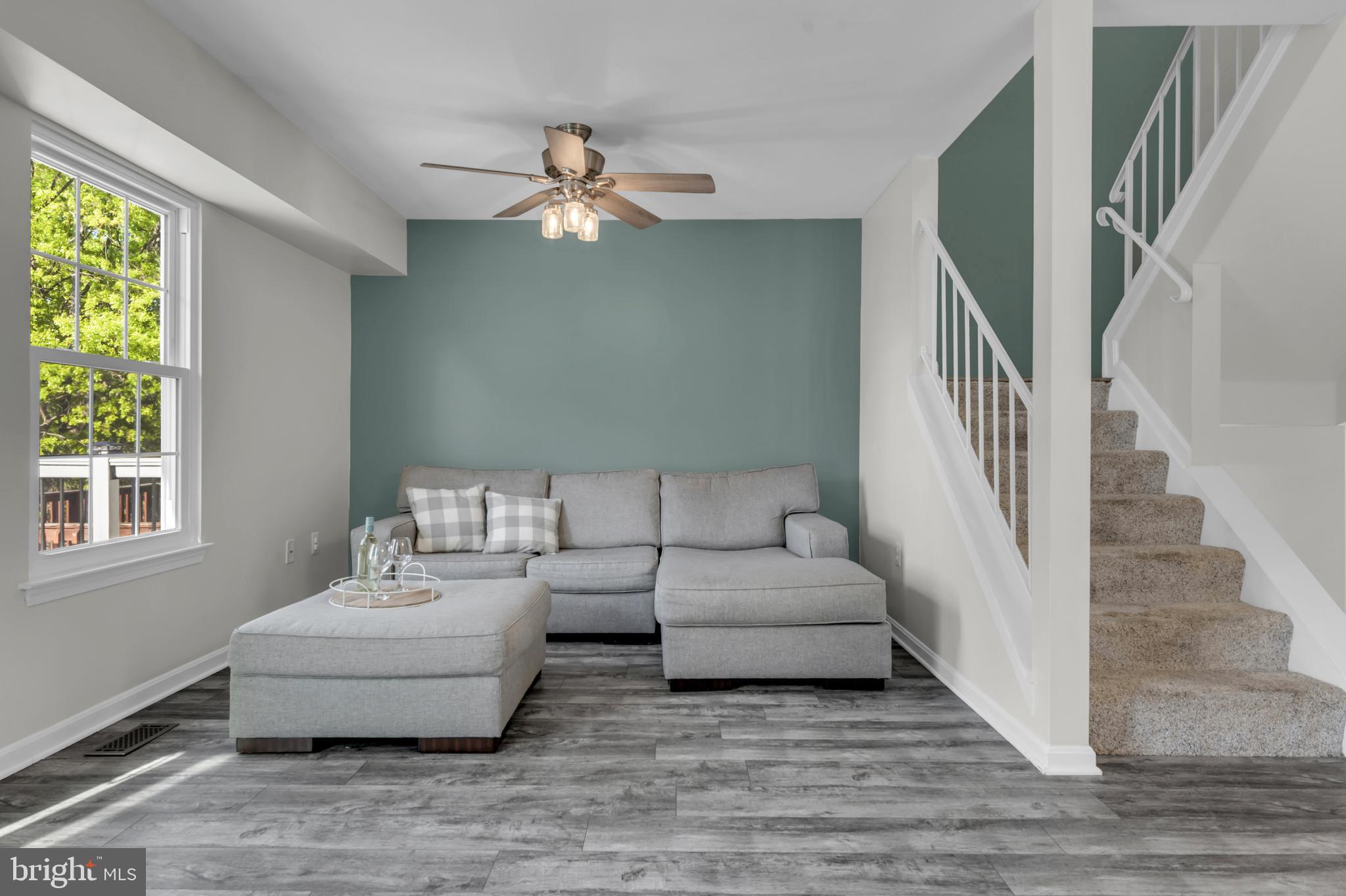 STONEY BEACH - Residential