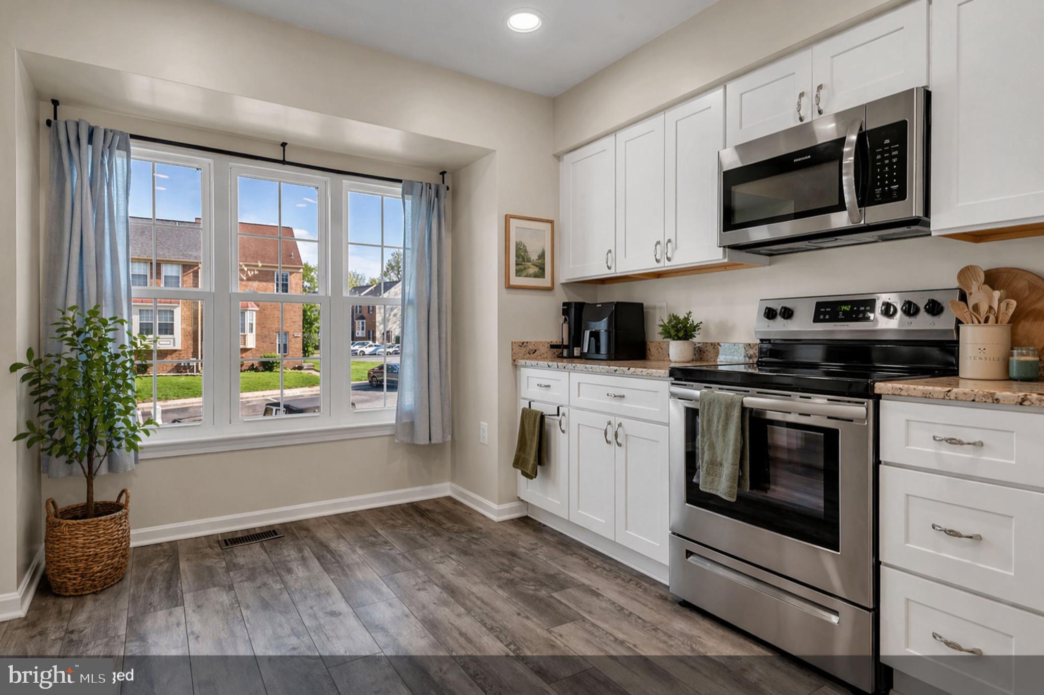 STONEY BEACH - Residential