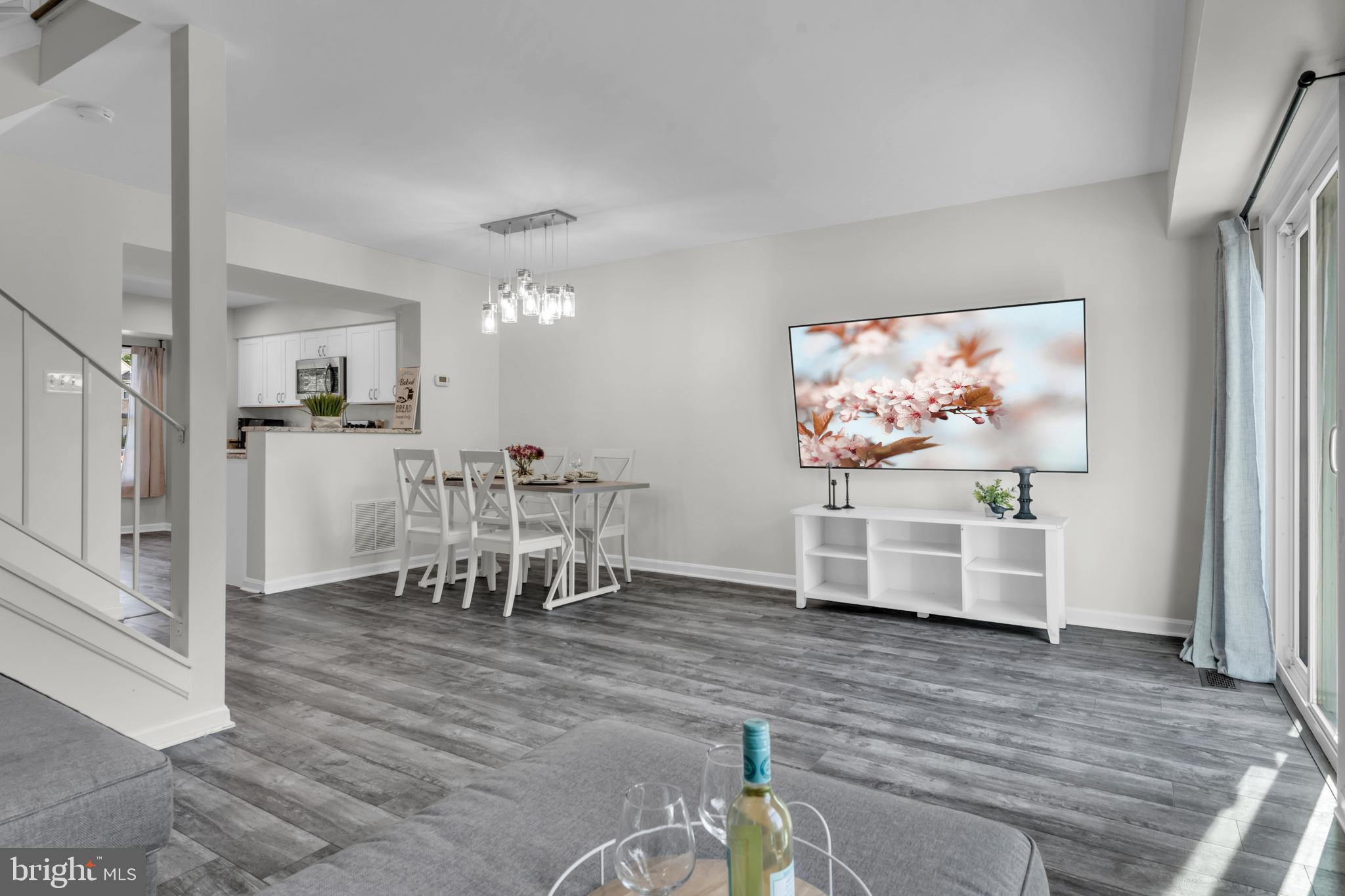 STONEY BEACH - Residential