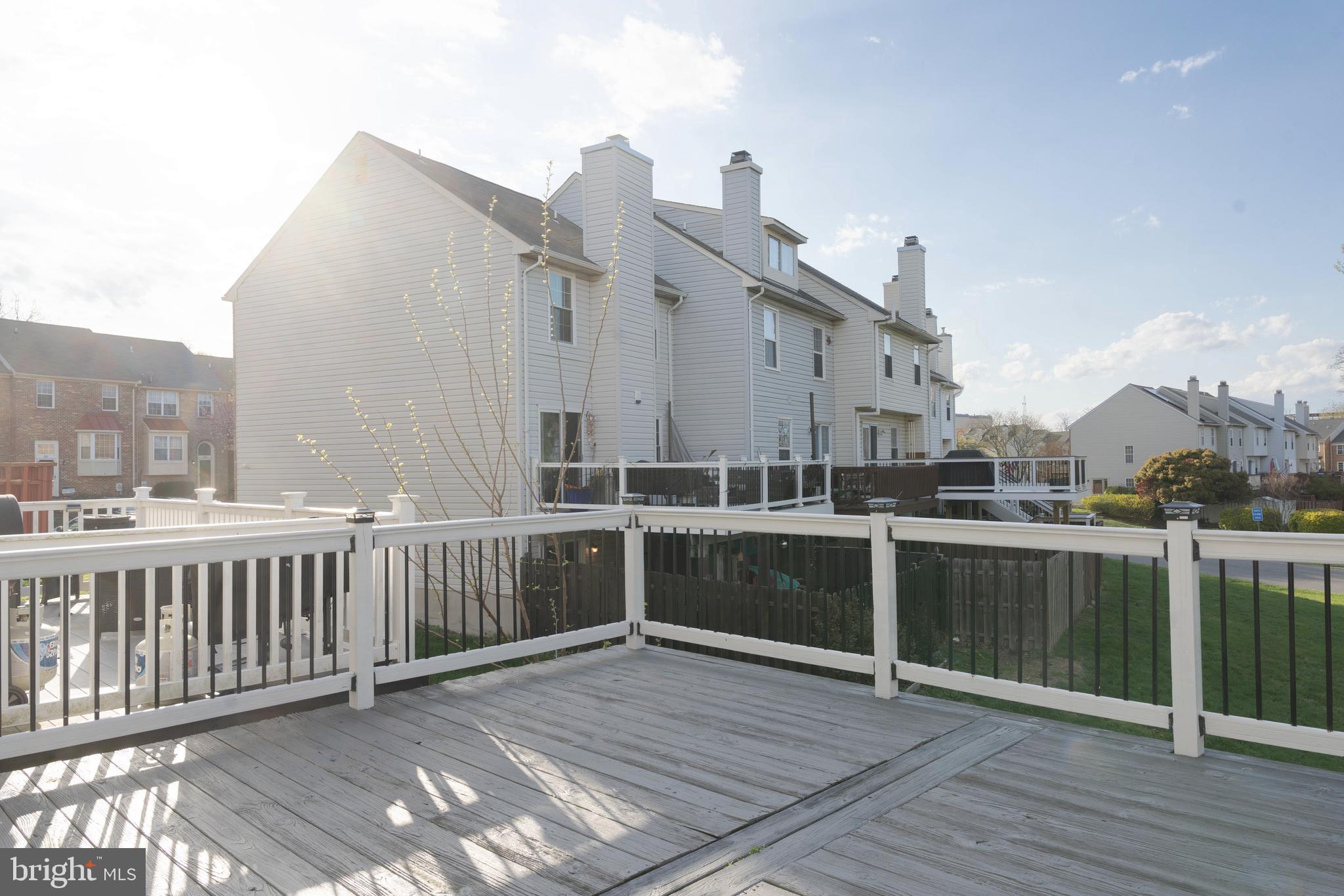 STONEY BEACH - Residential