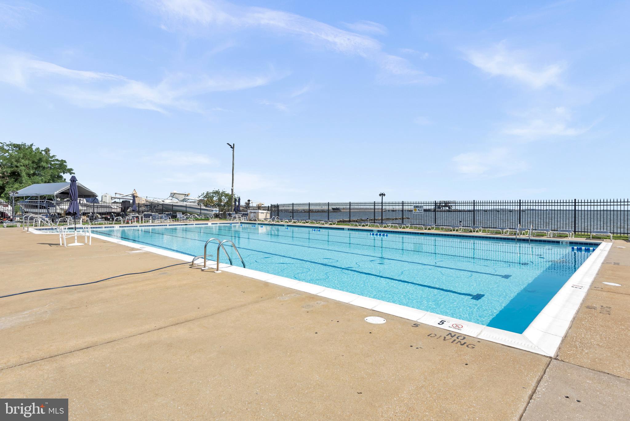 STONEY BEACH - Residential