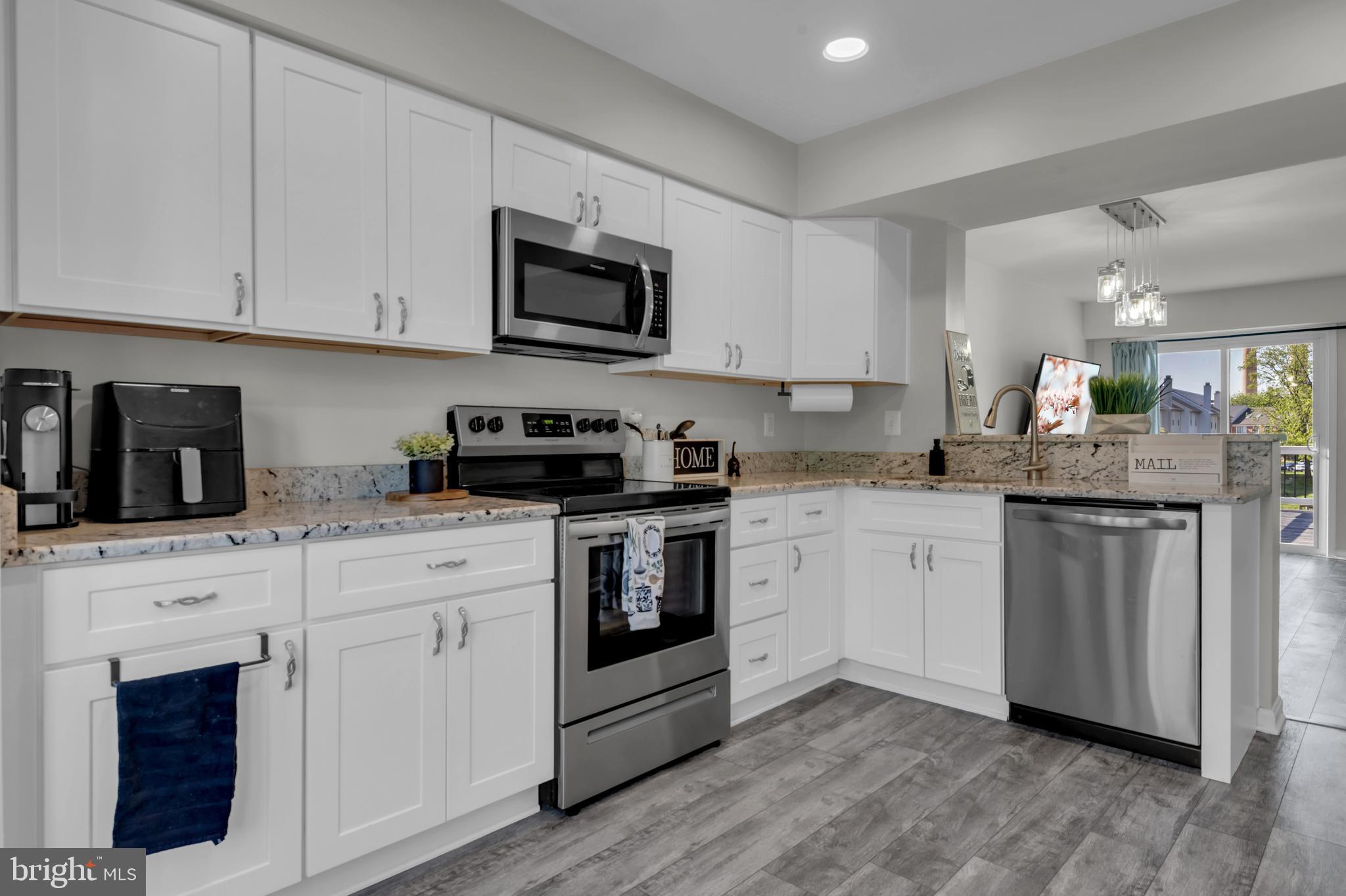 STONEY BEACH - Residential