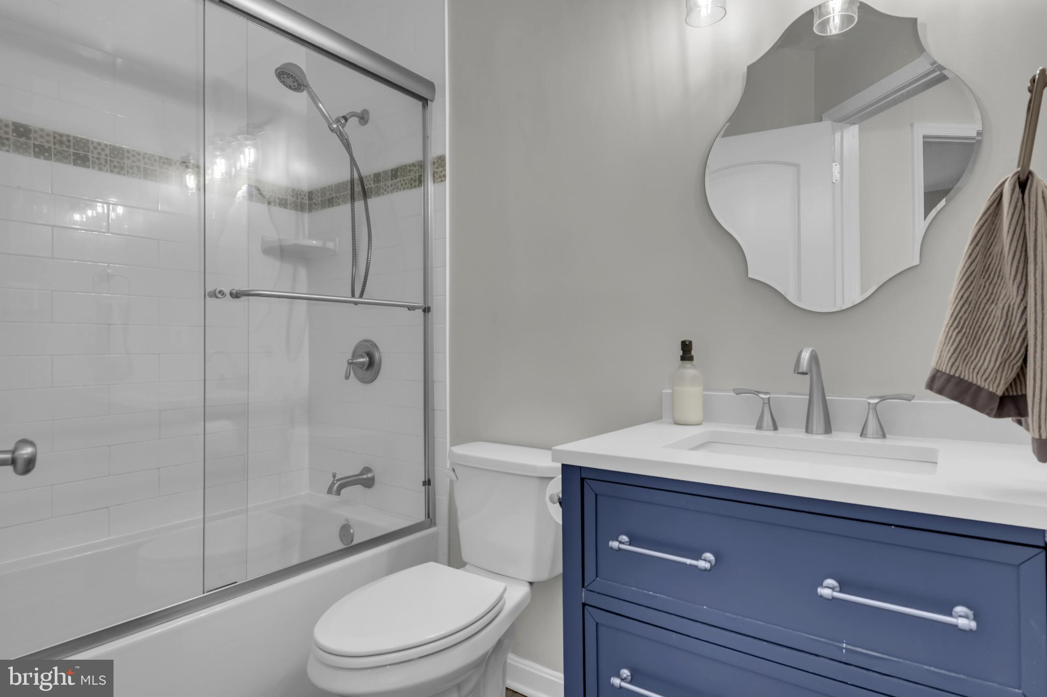 STONEY BEACH - Residential