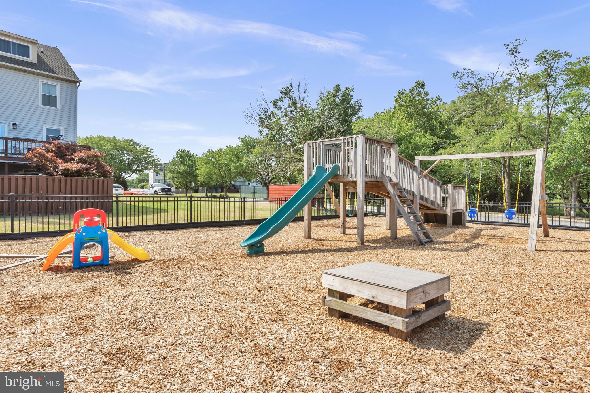 STONEY BEACH - Residential