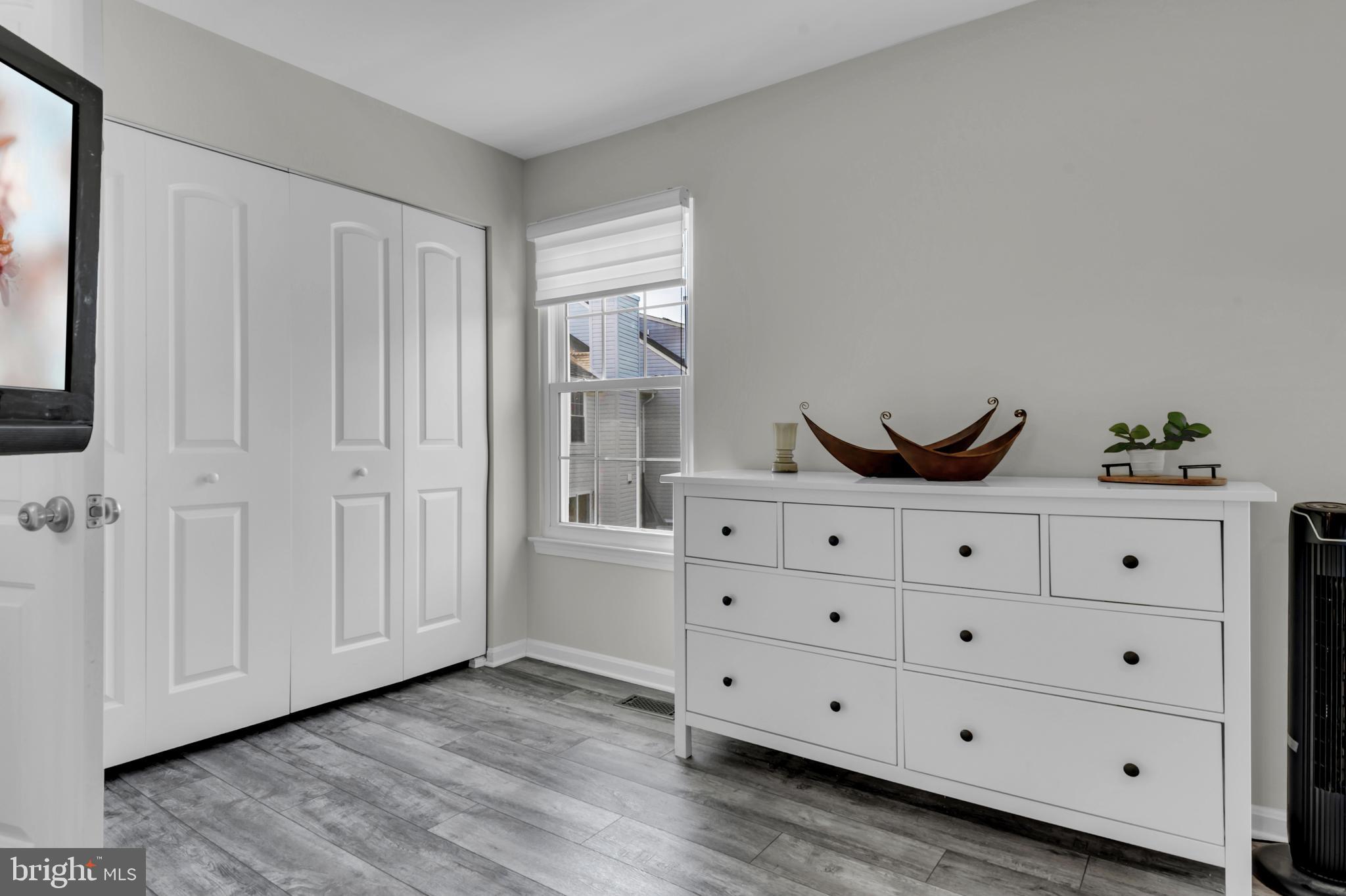 STONEY BEACH - Residential