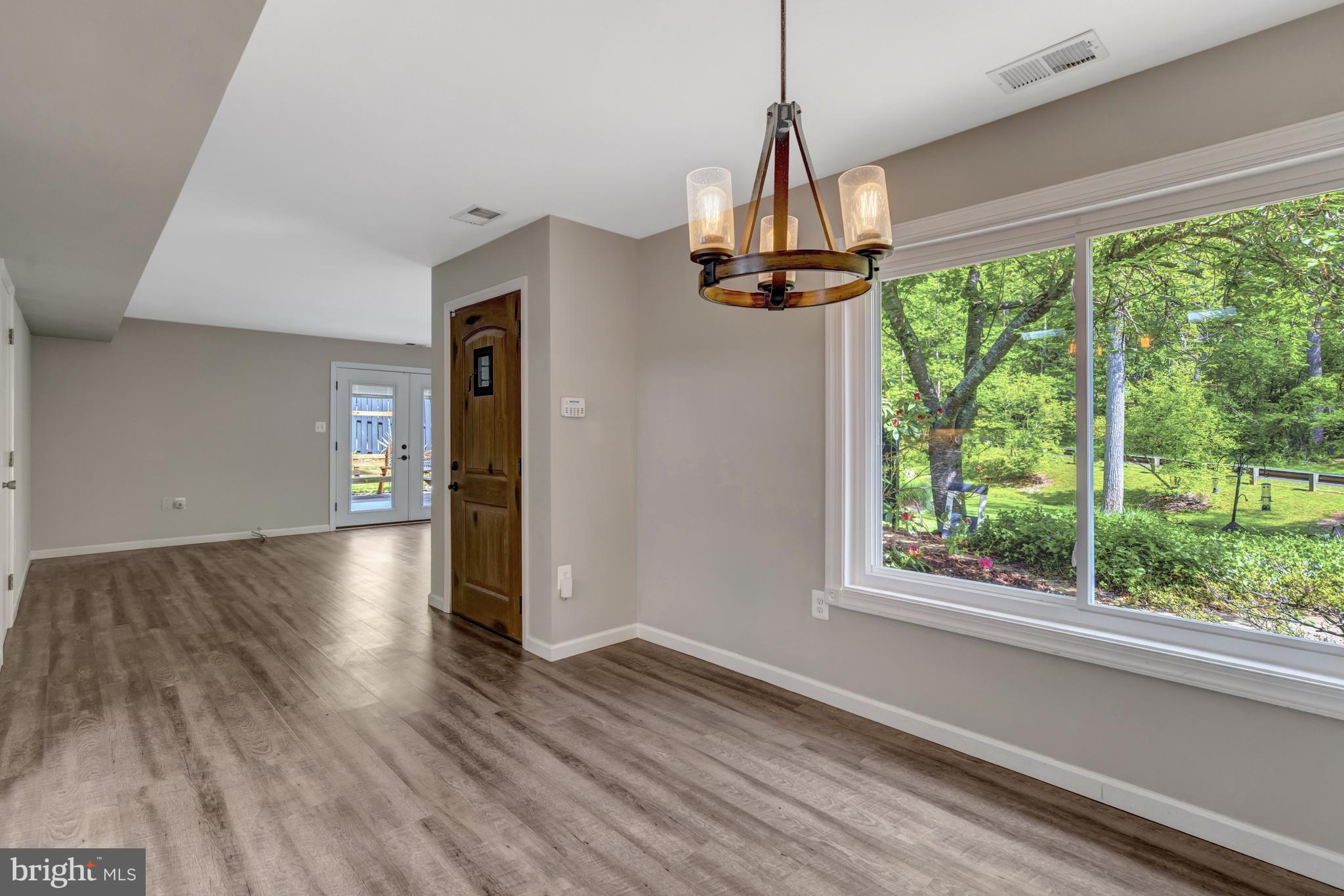 MOSBY WOODS - Residential