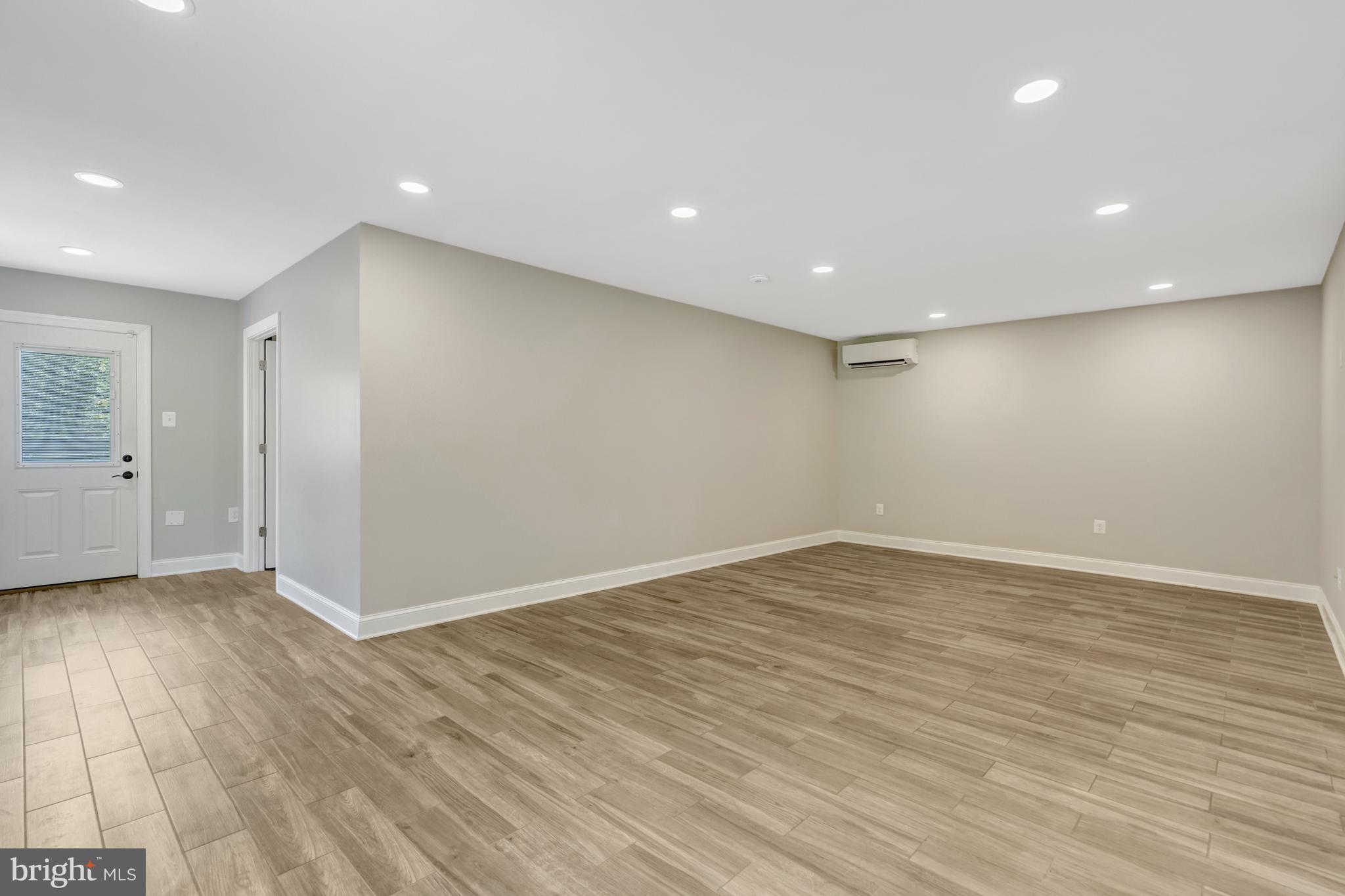 MOSBY WOODS - Residential