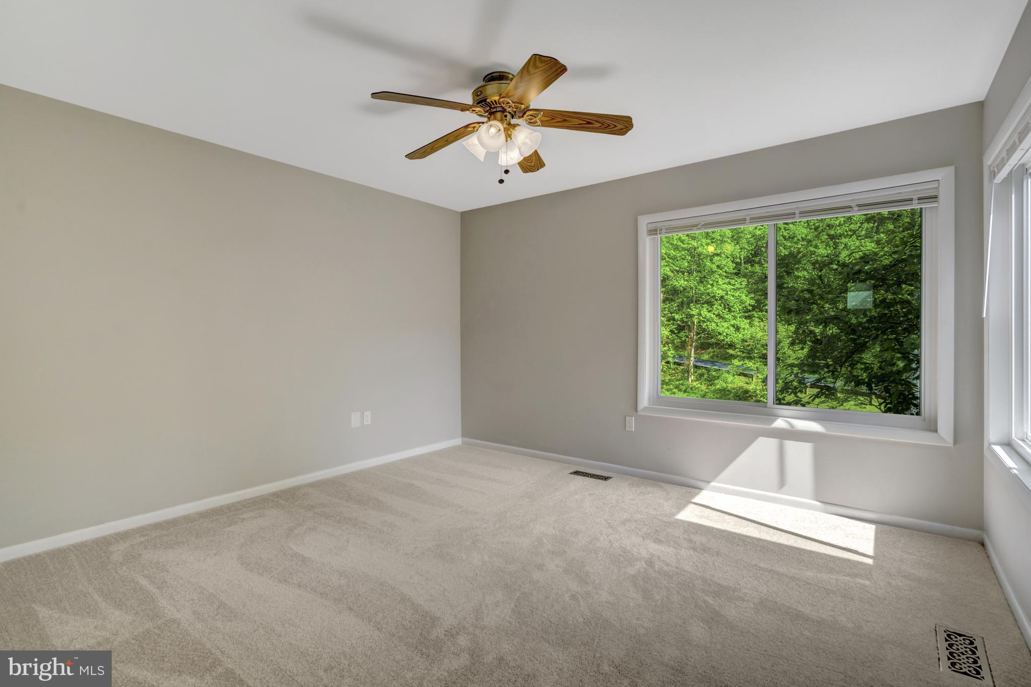 MOSBY WOODS - Residential