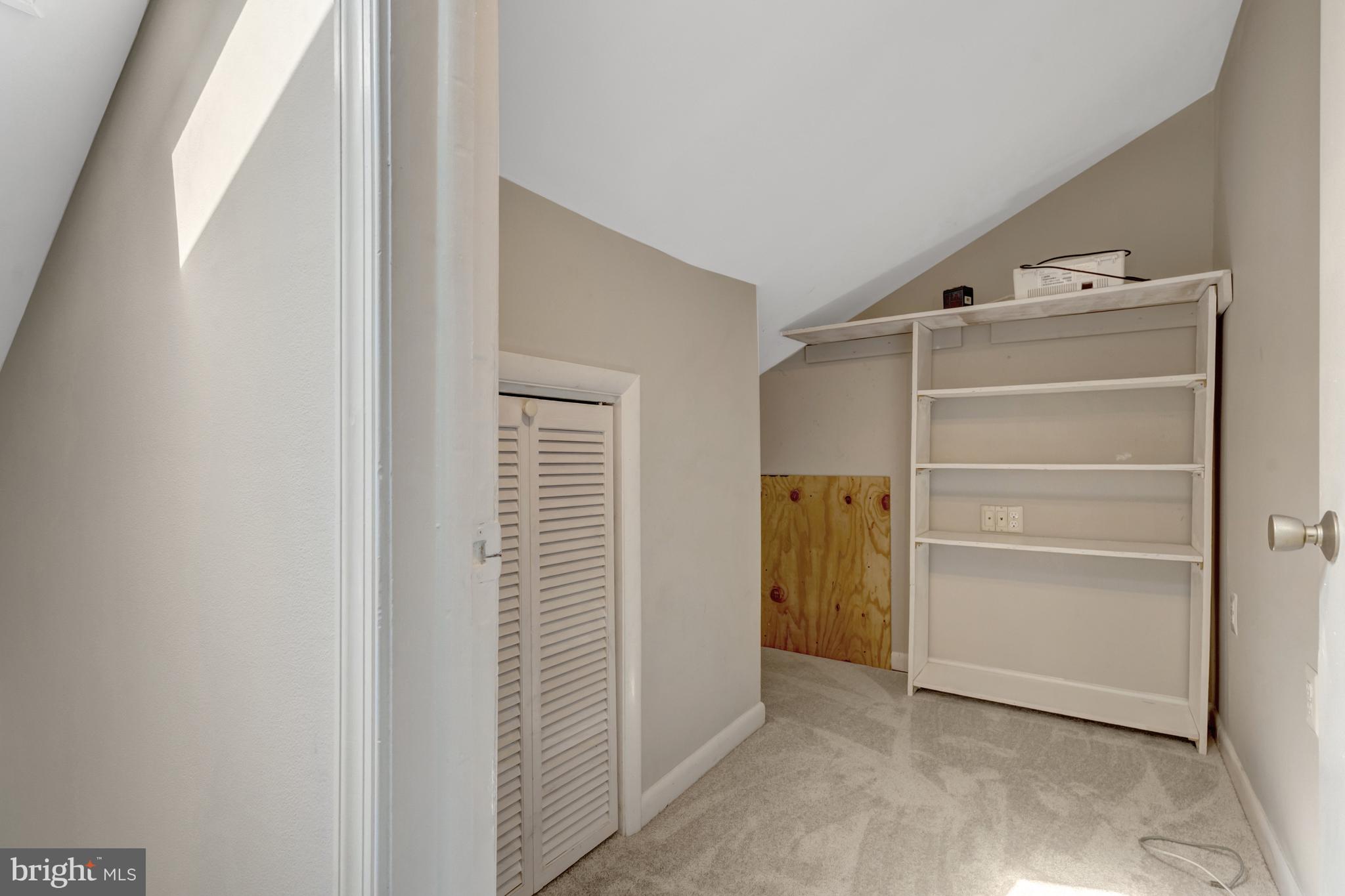 MOSBY WOODS - Residential