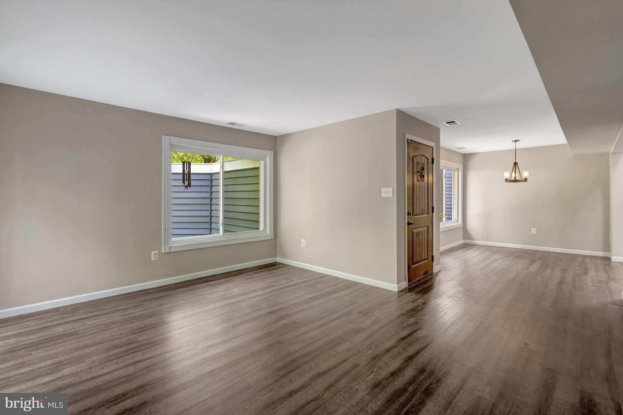 MOSBY WOODS - Residential