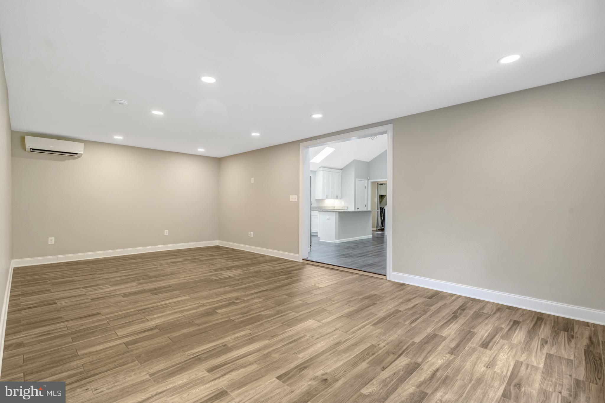 MOSBY WOODS - Residential