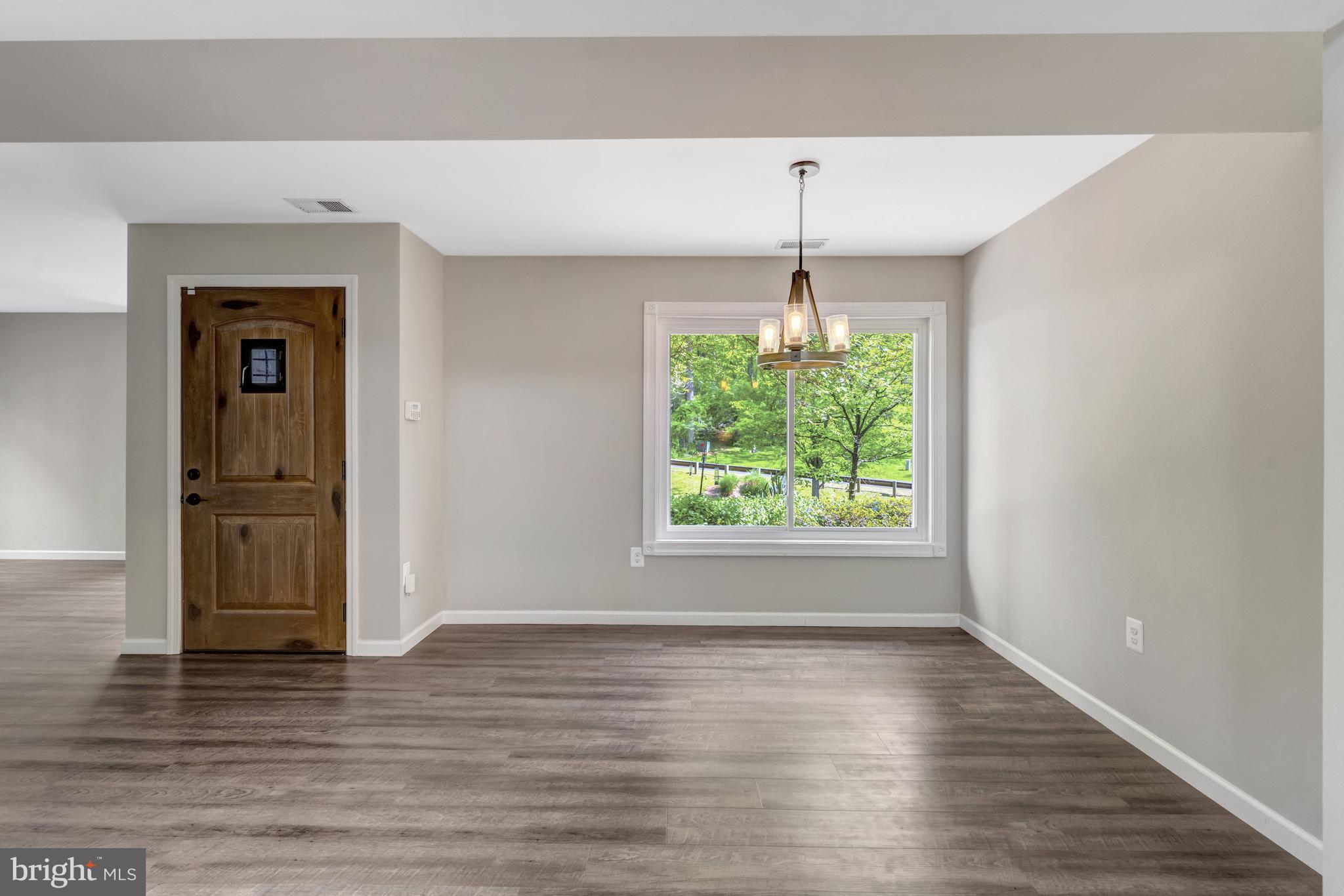 MOSBY WOODS - Residential