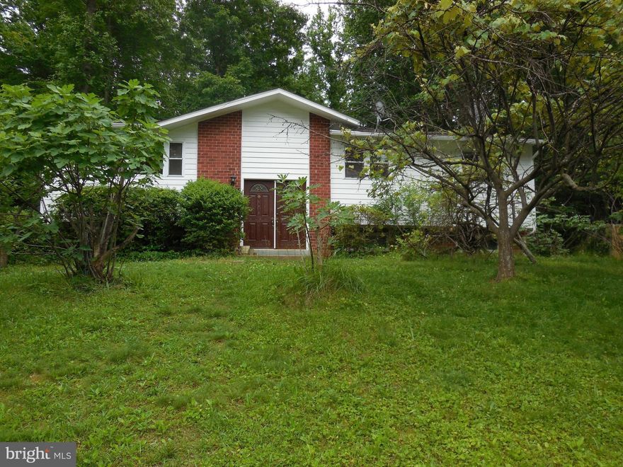 INVESTOR ALERT... Or perfect opportunity to make it your dream home. Great lot. Great location. 5 bedrooms, 3 full baths, split foyer in a sought after West Springfield Village. Home is sold strictly AS-IS. Easy access to Fairfax County Parkway, major highways, Springfield Metro and Fort Belvoir. NO FHA or VA.