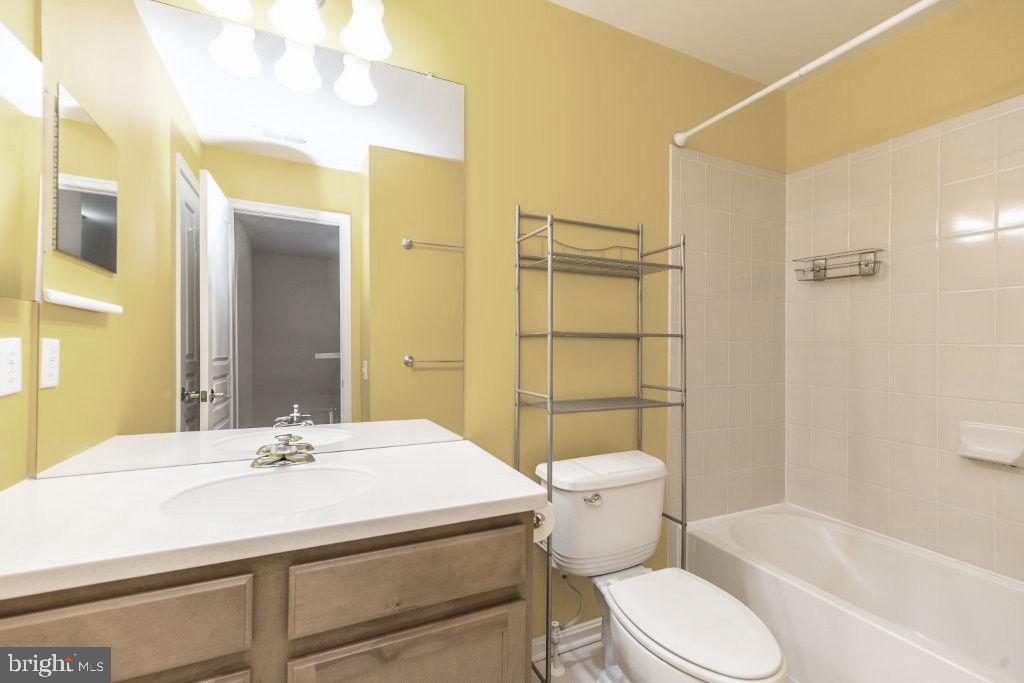 LONGFORD CROSSING - Residential