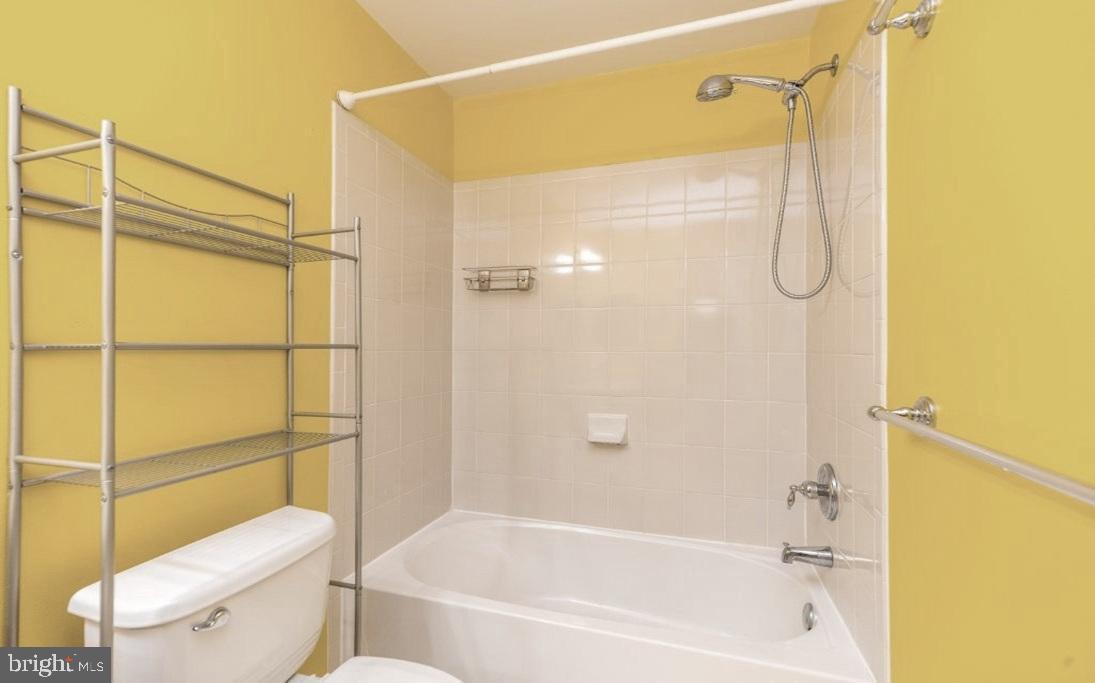 LONGFORD CROSSING - Residential