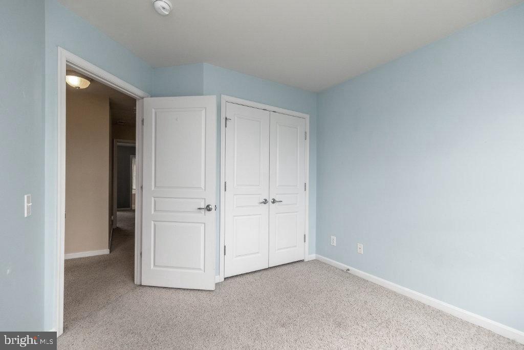 LONGFORD CROSSING - Residential