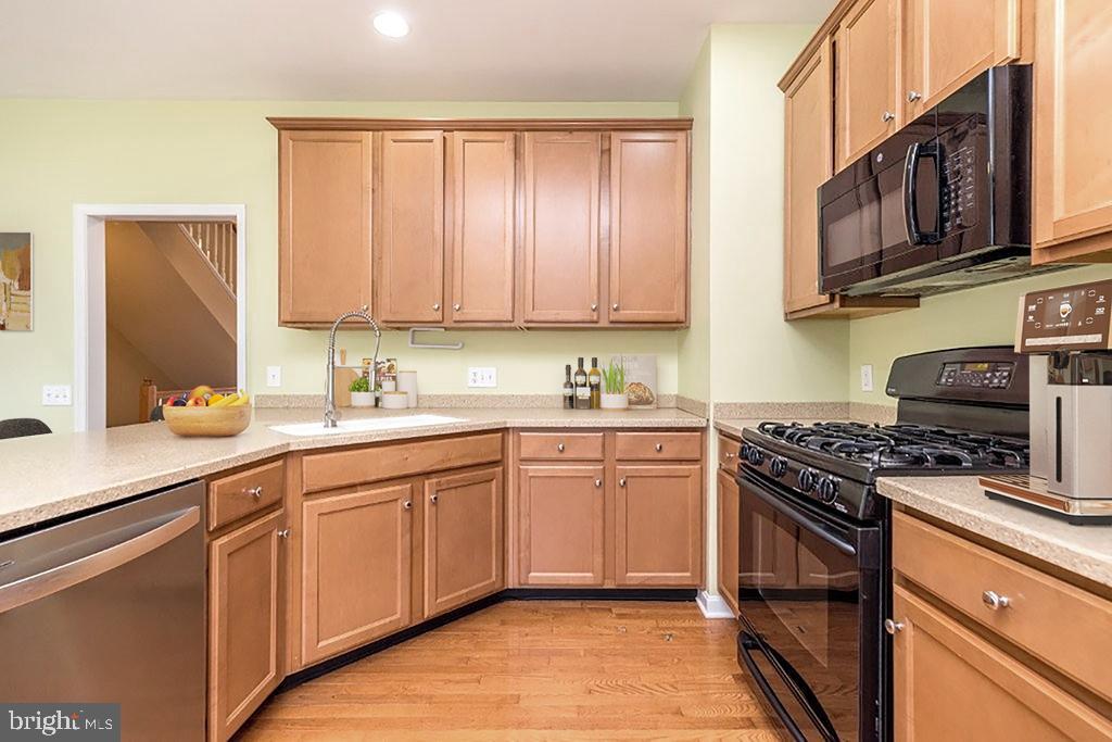 LONGFORD CROSSING - Residential