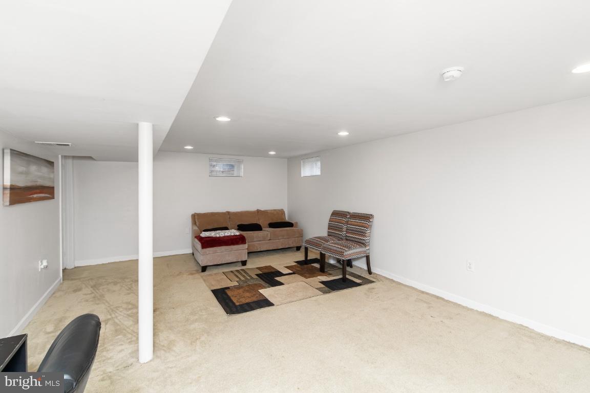 FOREST MANOR - Residential