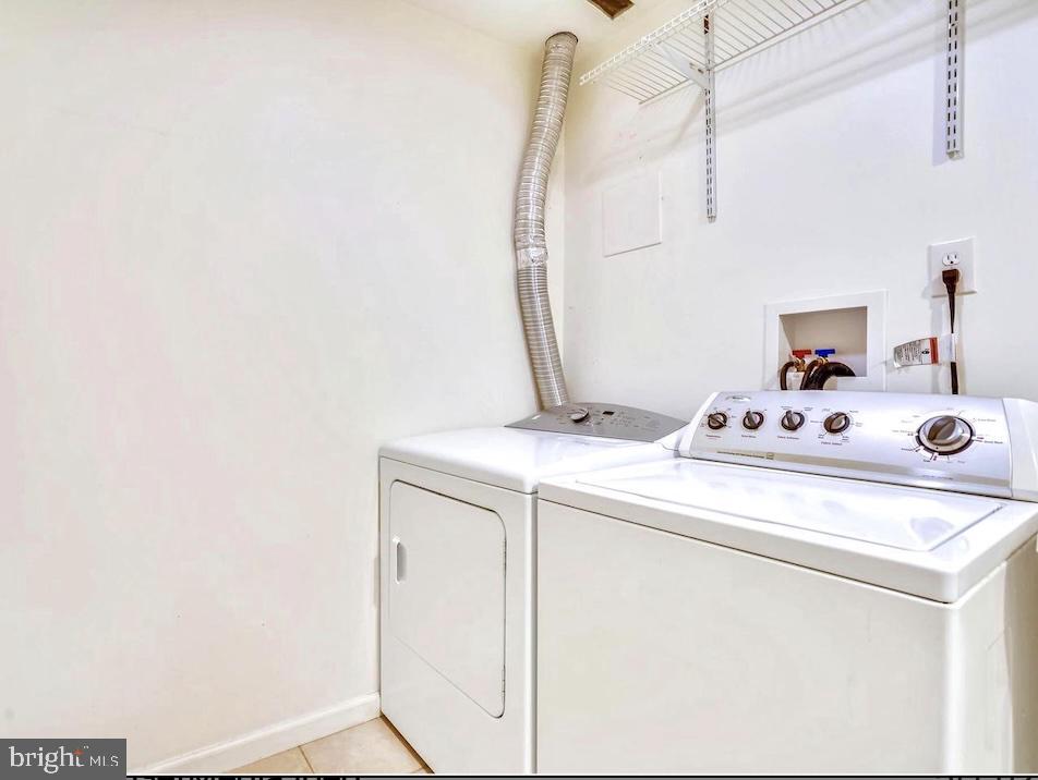 ARROWOOD - Residential Lease