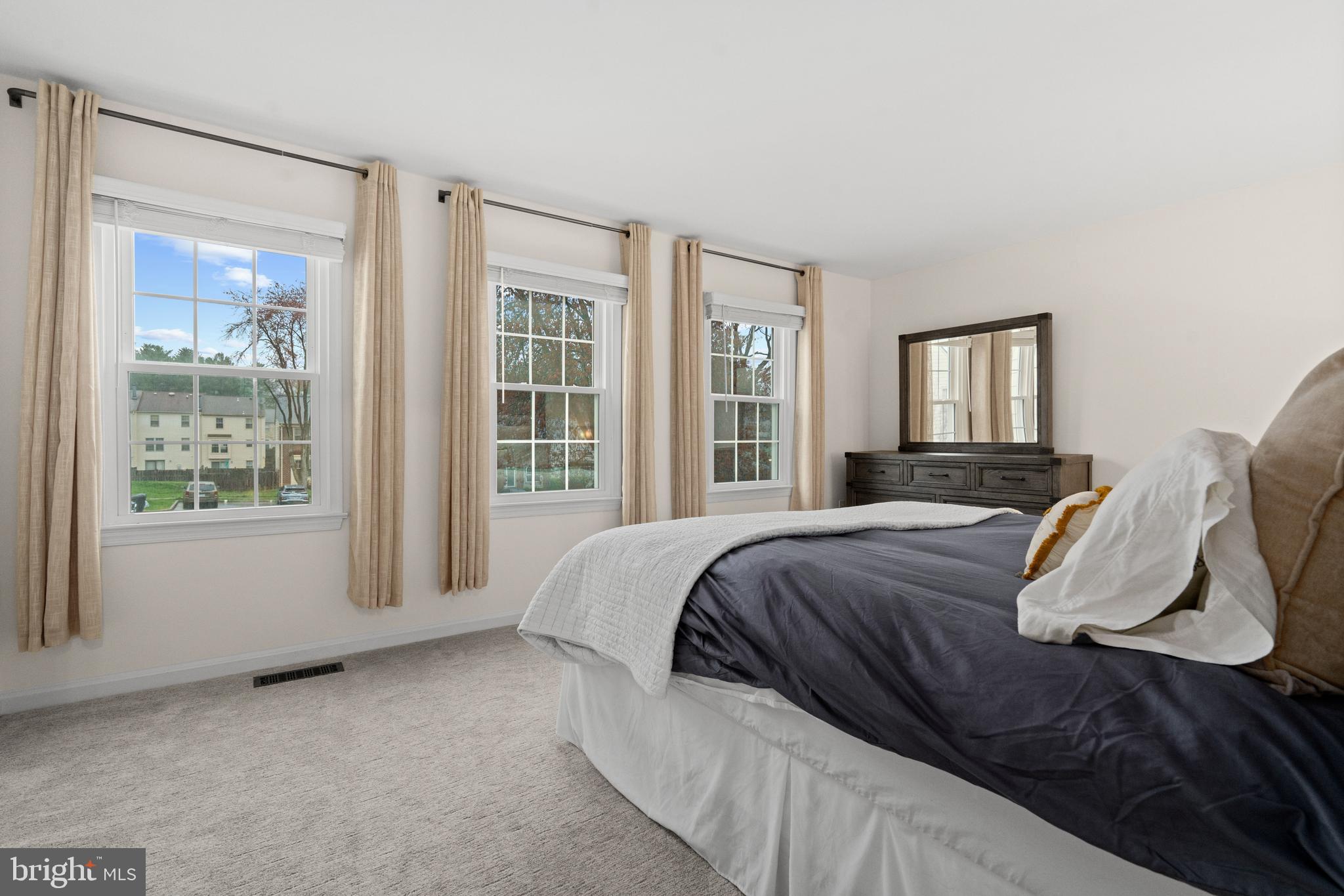 THE VILLAGE PARK - Residential