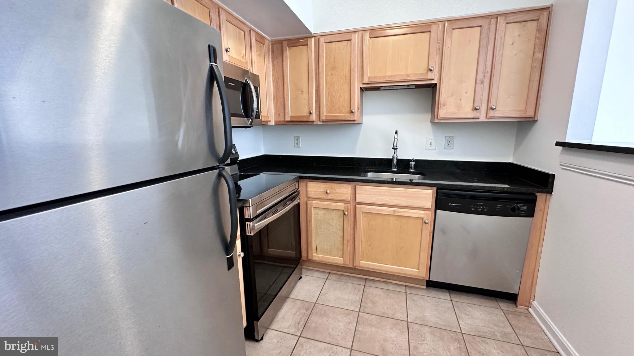 1001 N RANDOLPH STREET 110