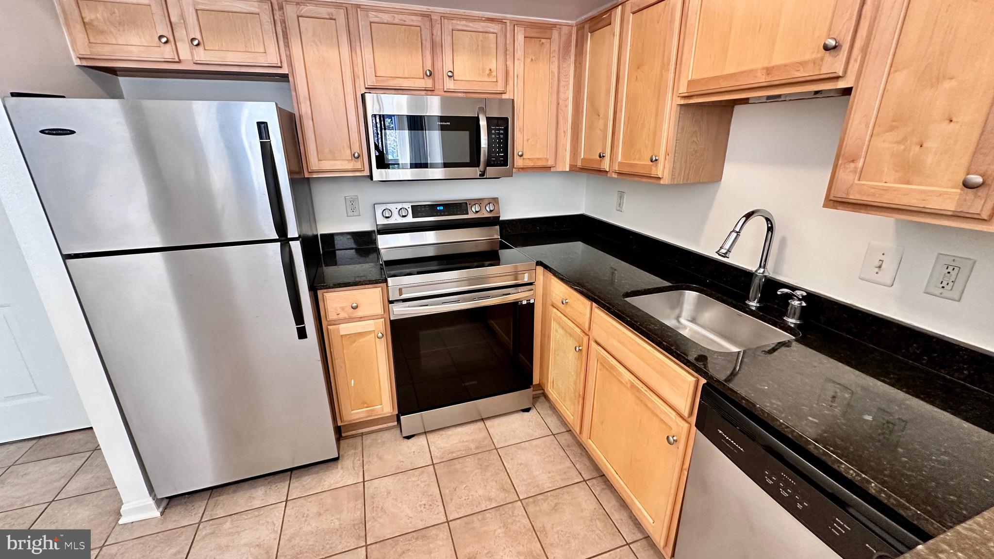 1001 N RANDOLPH STREET 110